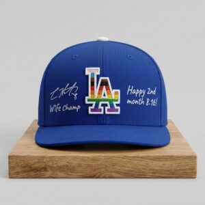 2026 LA Dodgers Kike Hernandez Signs Pride Hat 2